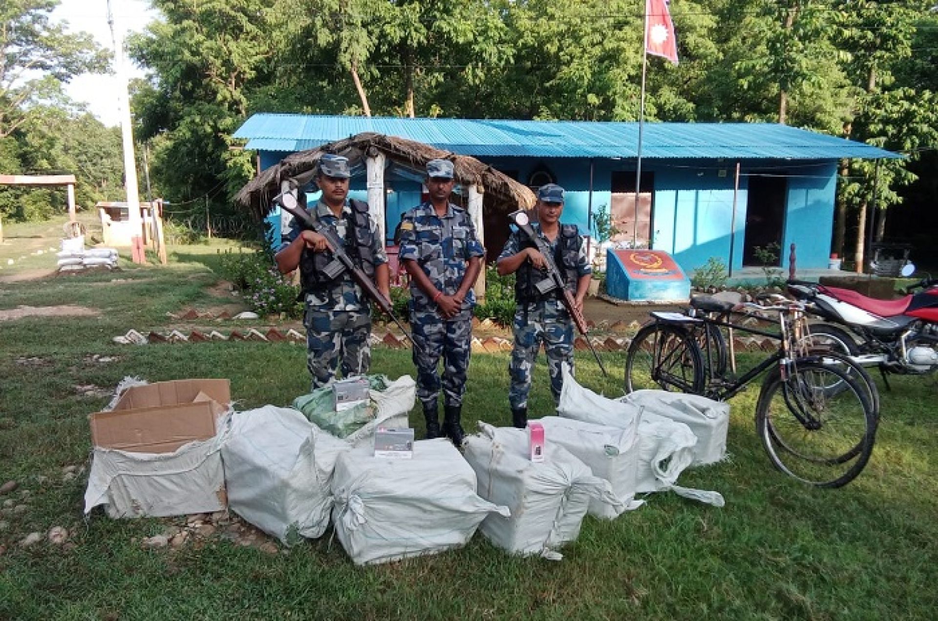 ४८ लाख बराबरको चिनियाँ विद्युतीय चुरोट बरामद 